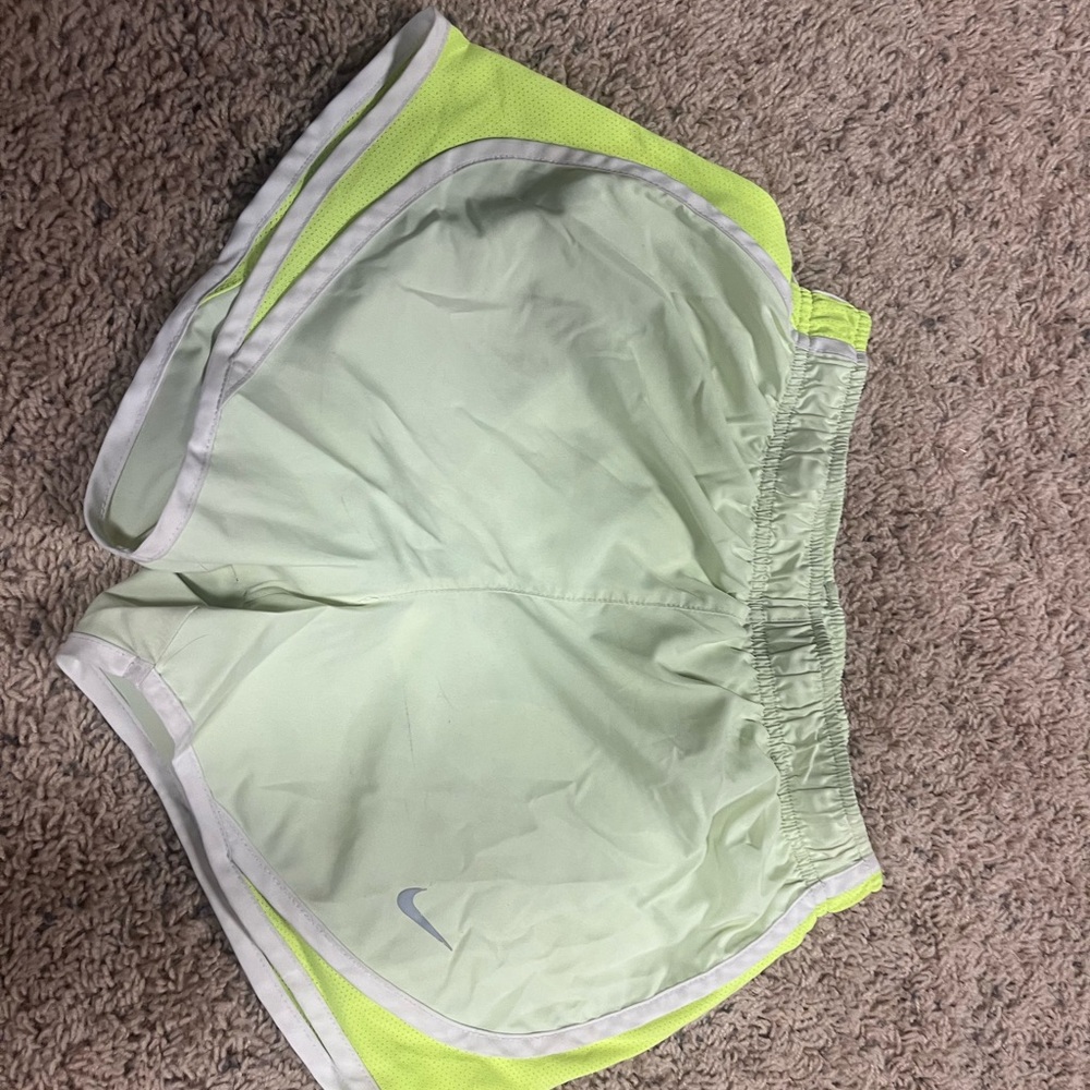 Nike Green Athletic Shorts Lightweight Elastic Waist